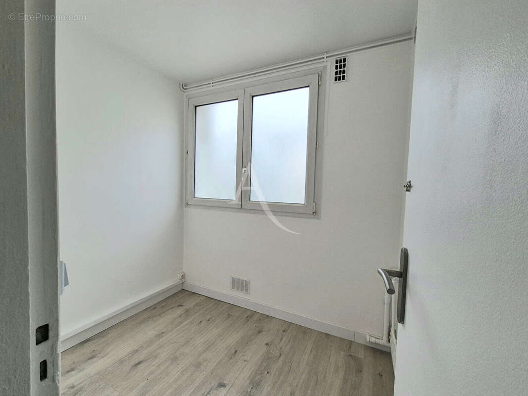 Maison à BURES-SUR-YVETTE