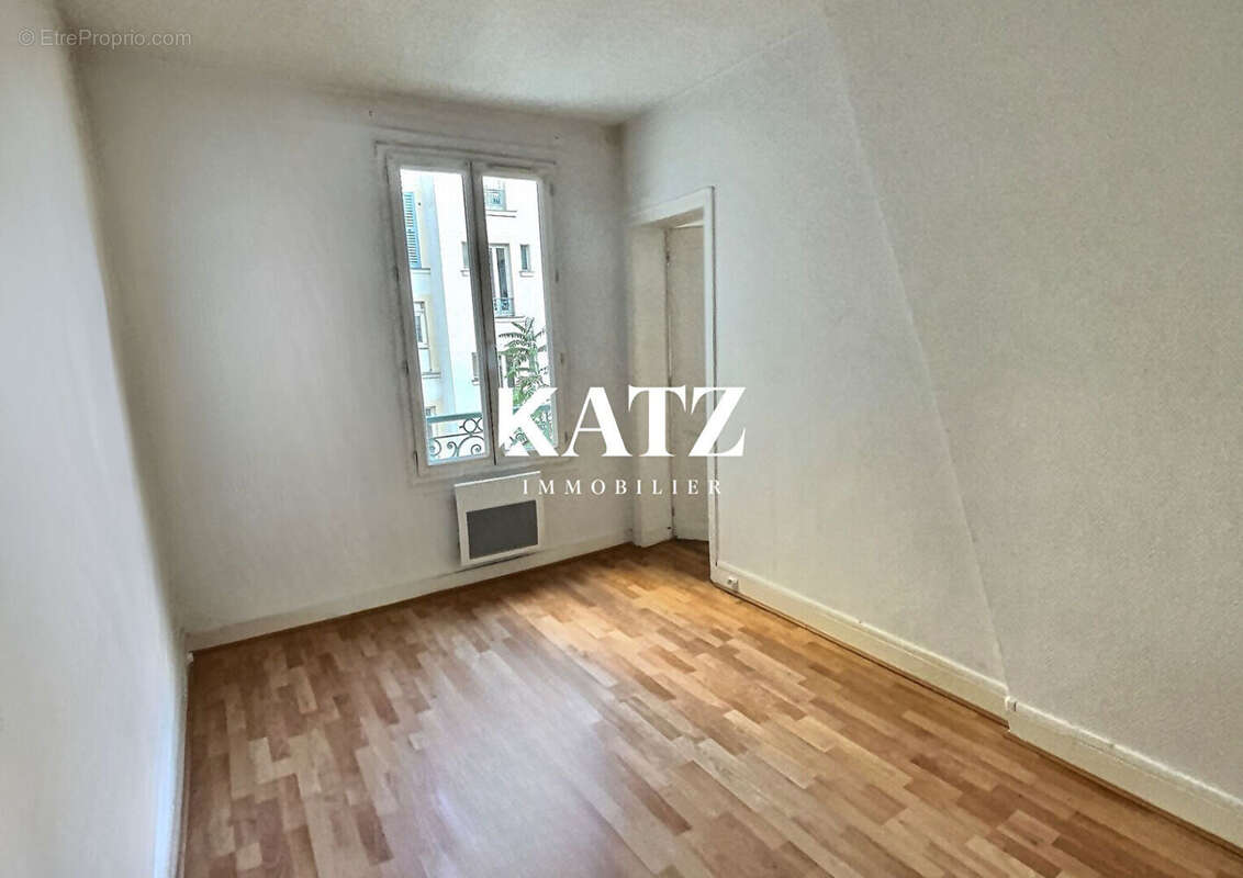Appartement à PARIS-20E