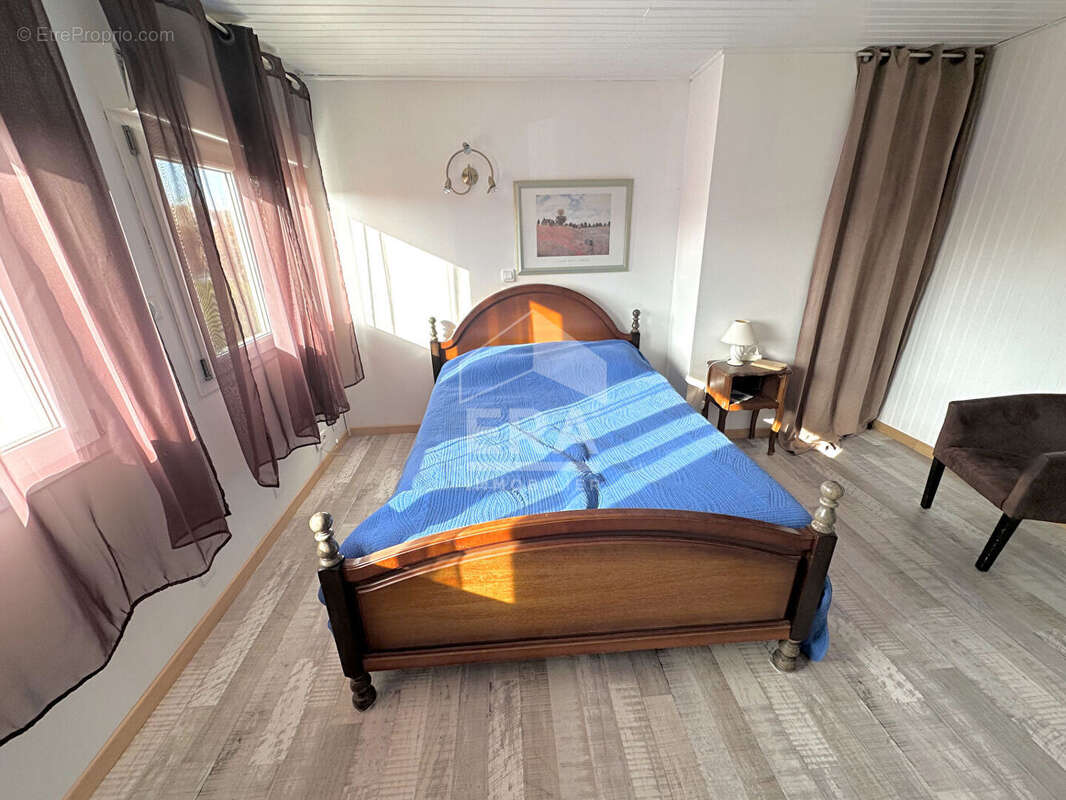 Maison à VARENNES-SUR-SEINE