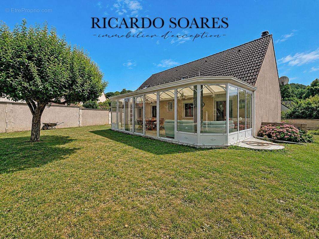 60940 angicourt - maison familiale 149m² / 5 chambres / veranda 40m² / sous-sol total + garage / terrain 673 m² - photo 2