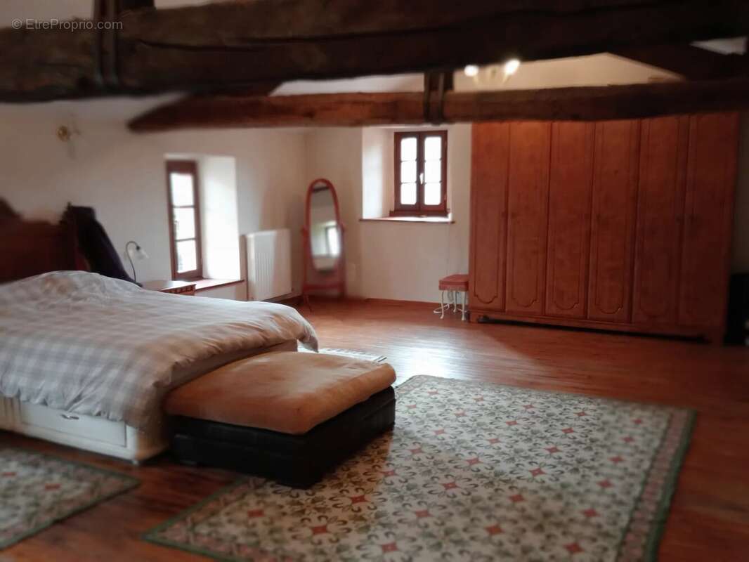 Maison à MOUTIERS-SOUS-ARGENTON