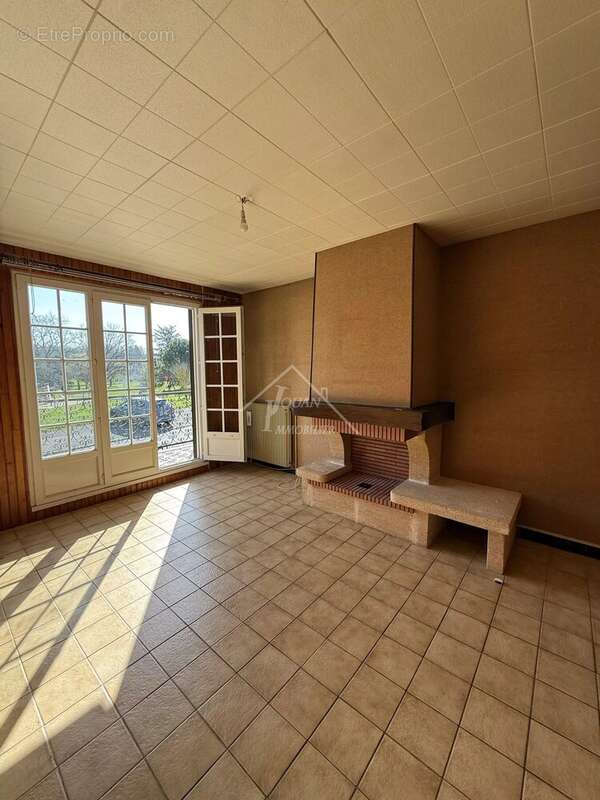 Maison à DOMERAT