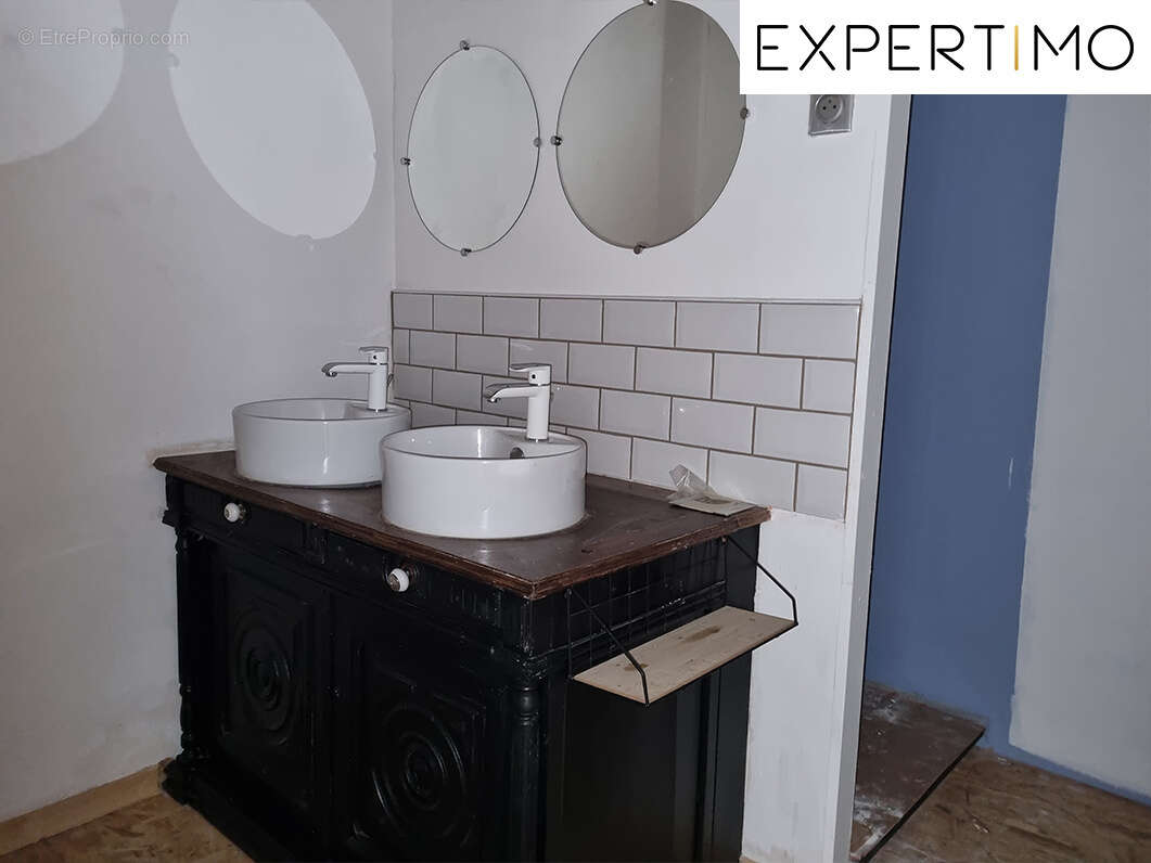 Servant, Maison de 168 m2 habitables avec cour et dépendances - photo 8