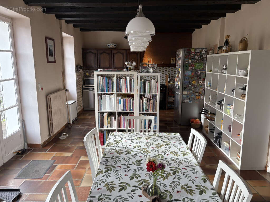 Proche pompadour grande maison avec dependances - photo 12