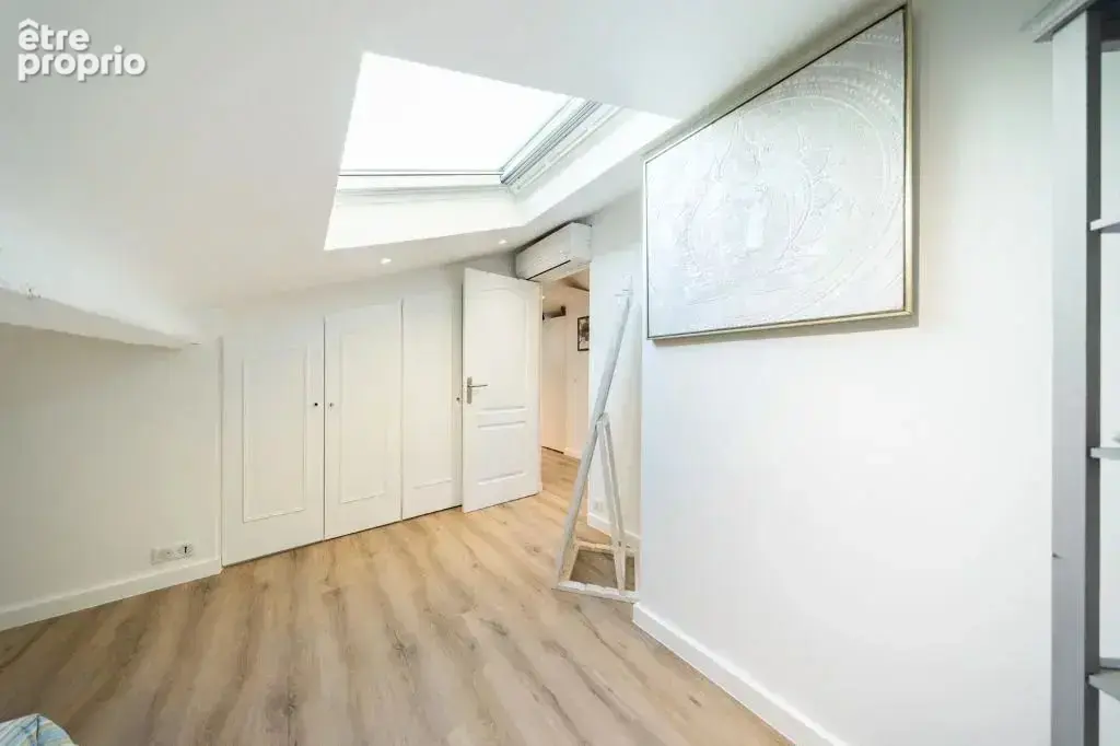 Atypique 2 pieces 74,5 m² renové - faibles charges - photo 4