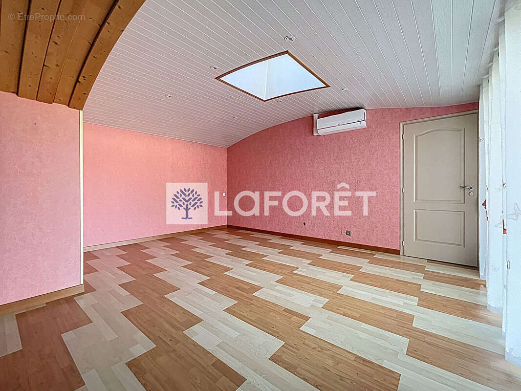 Maison à VASLES
