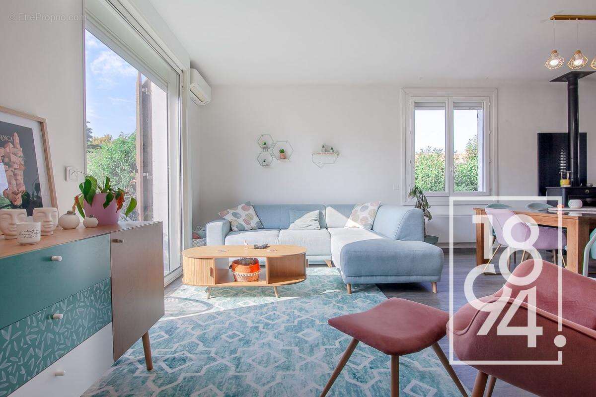 Appartement à PELISSANNE