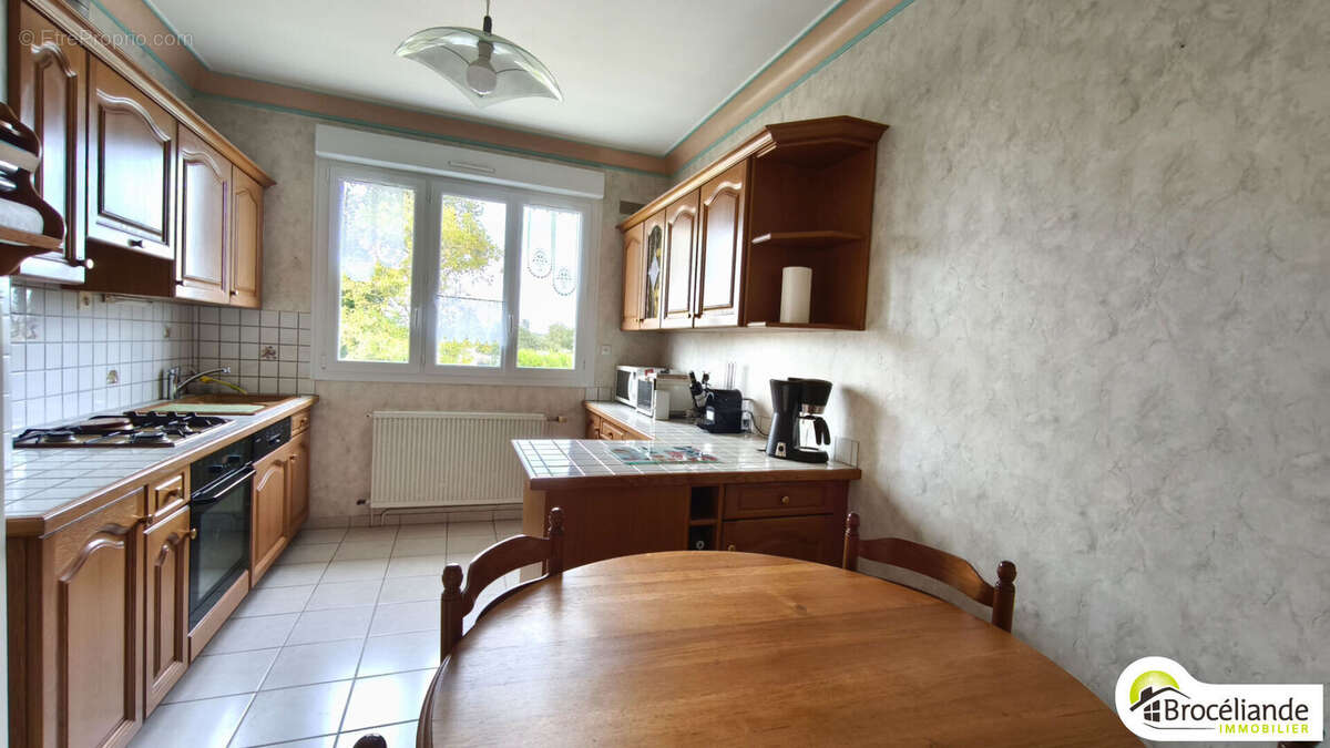 Maison à SAINT-GILLES