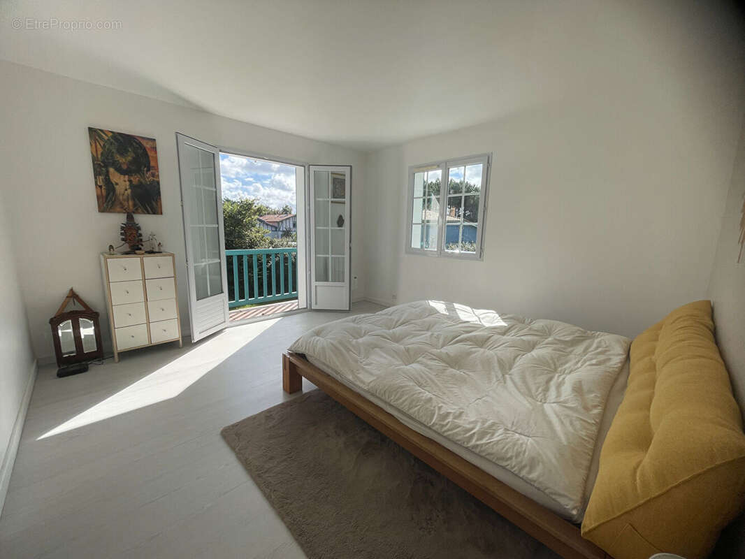 Maison à MOLIETS-ET-MAA