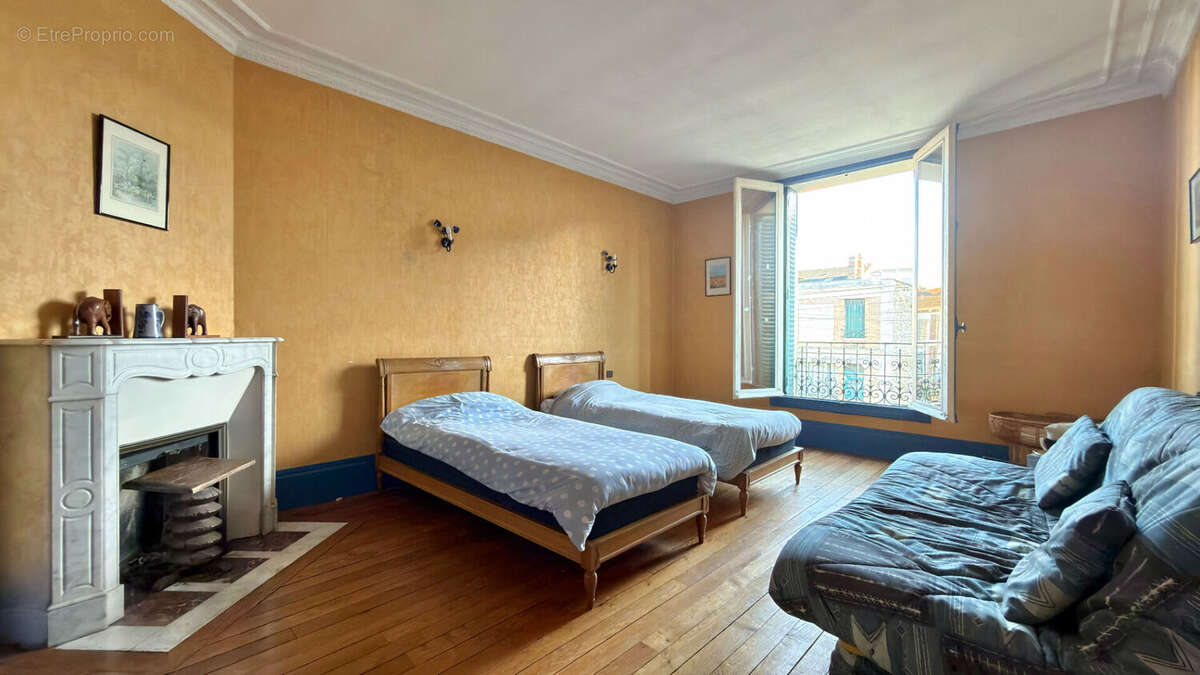 Maison à CORBEIL-ESSONNES