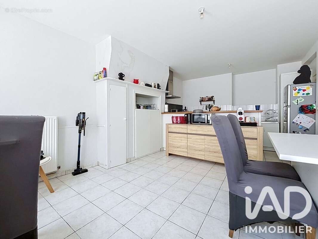 Maison 131 m² à Tessy-Sur-Vire  - photo 3