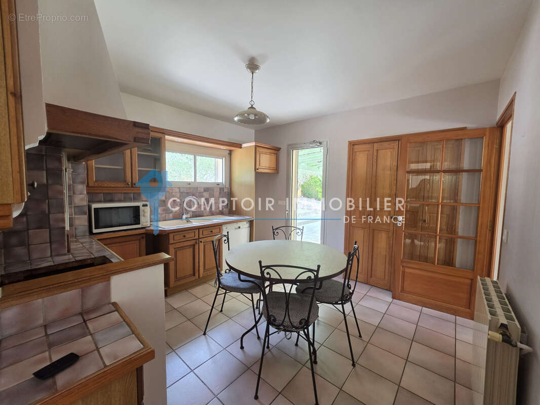 Dépt Hérault (34) -Aniane - À vendre - Villa T4/T5 avec terrasses, piscine, garage, sous-sol, parcelle de 1800 - photo 11