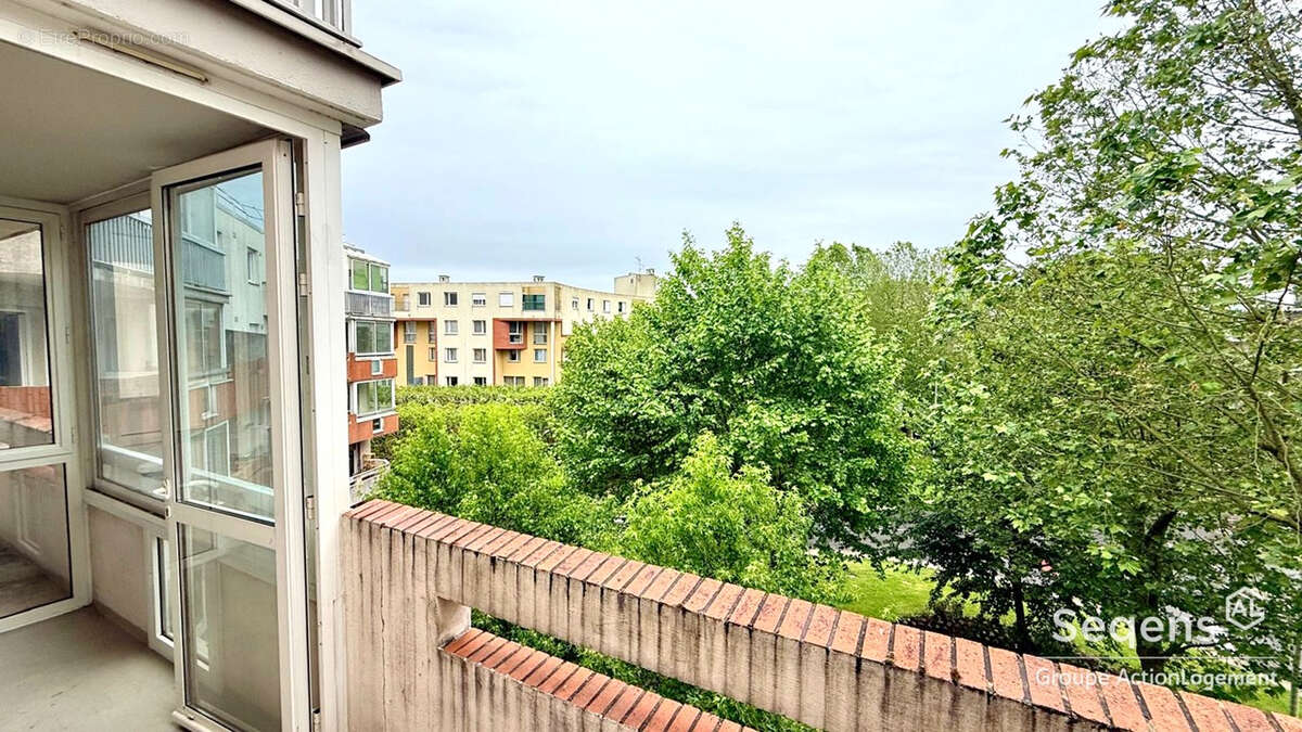 Appartement Noisiel 4 pièces avec grand Balcon et veranda - photo 11