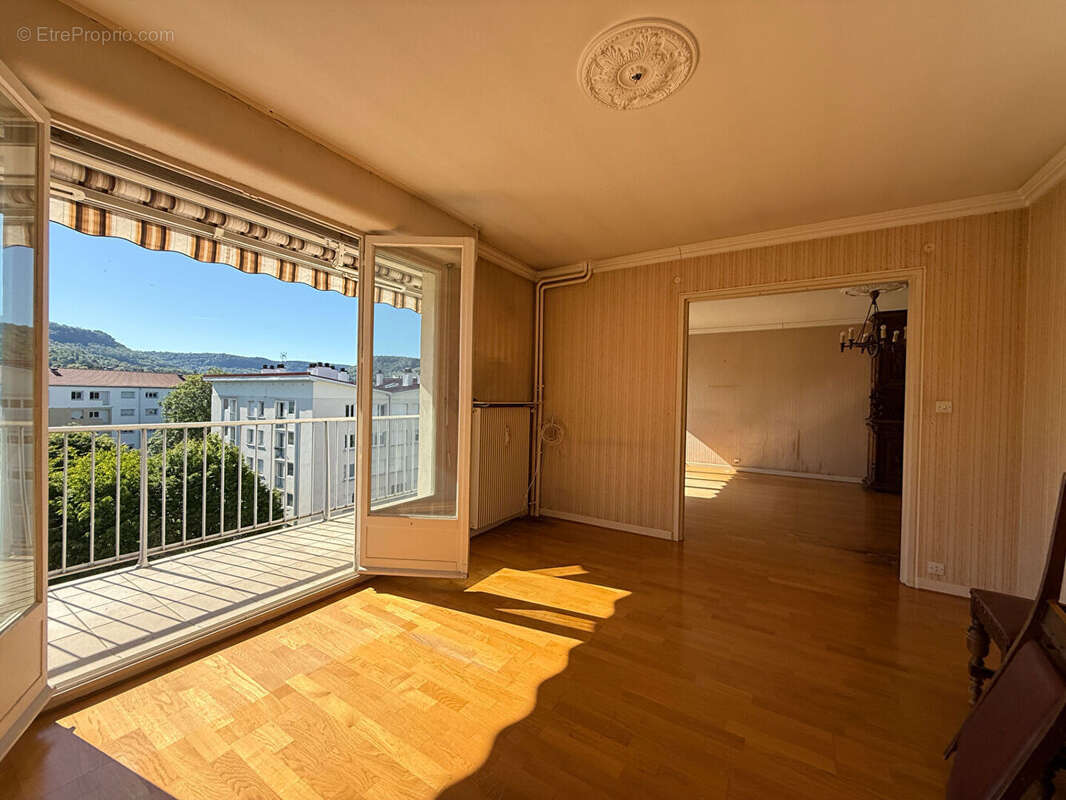 Appartement à LONS-LE-SAUNIER