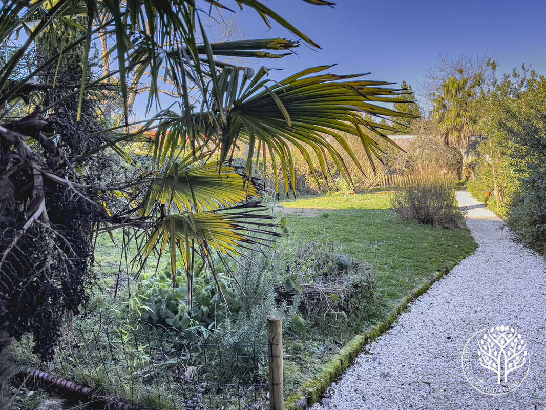 Maison à TONNAY-CHARENTE