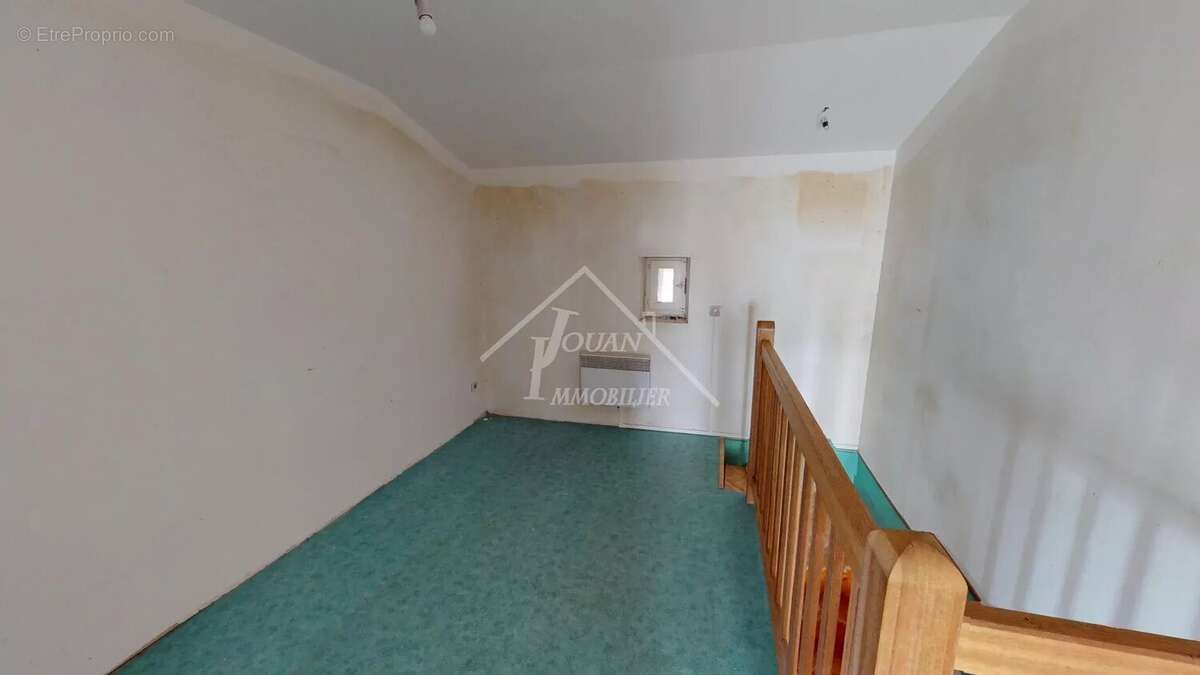 Maison à BELLENAVES