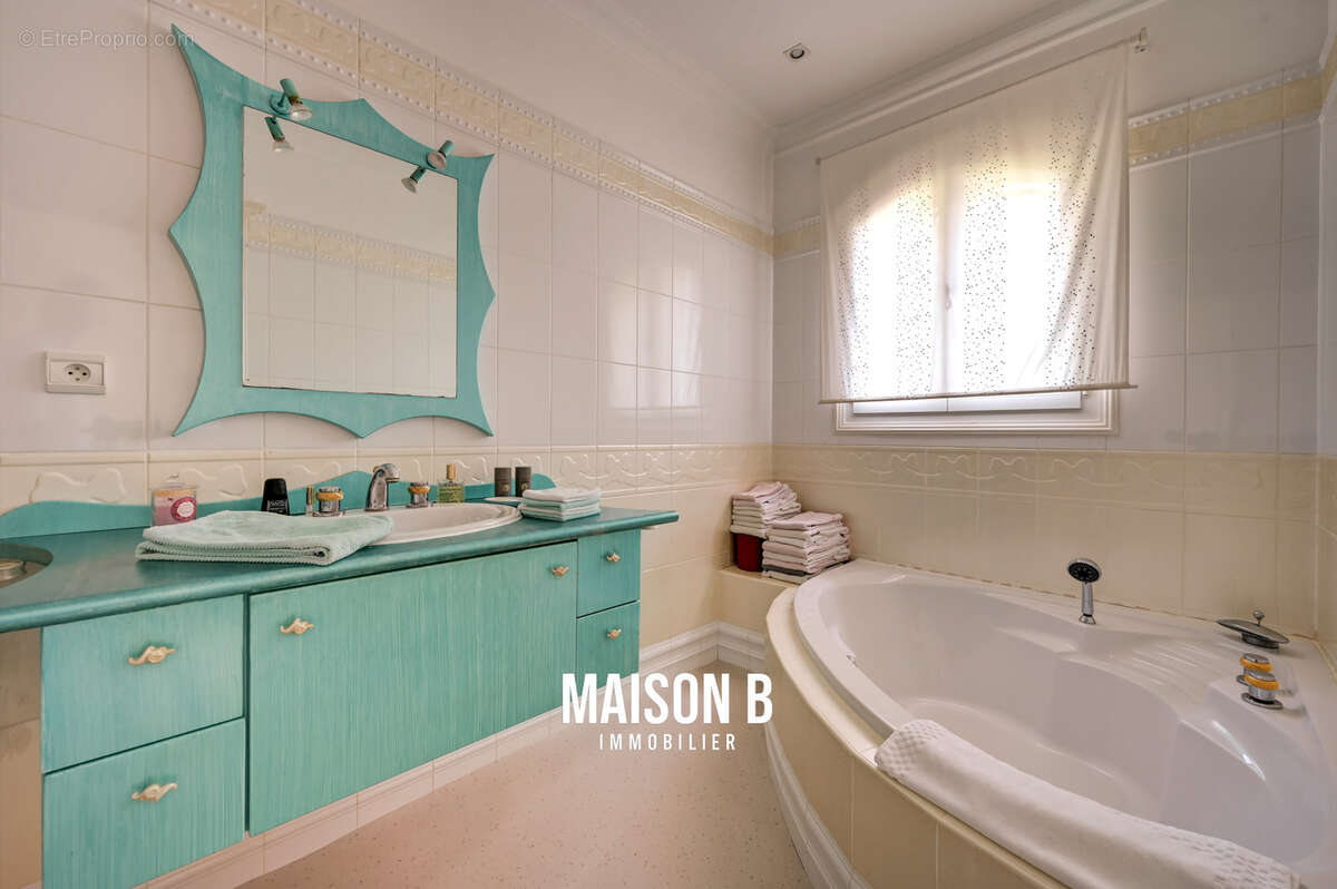 Maison à ROQUEVAIRE