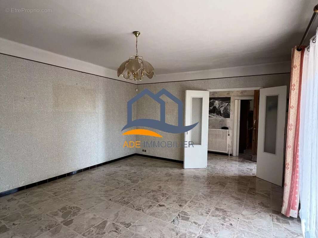 Maison 85 m² de type 4 + garage - photo 3