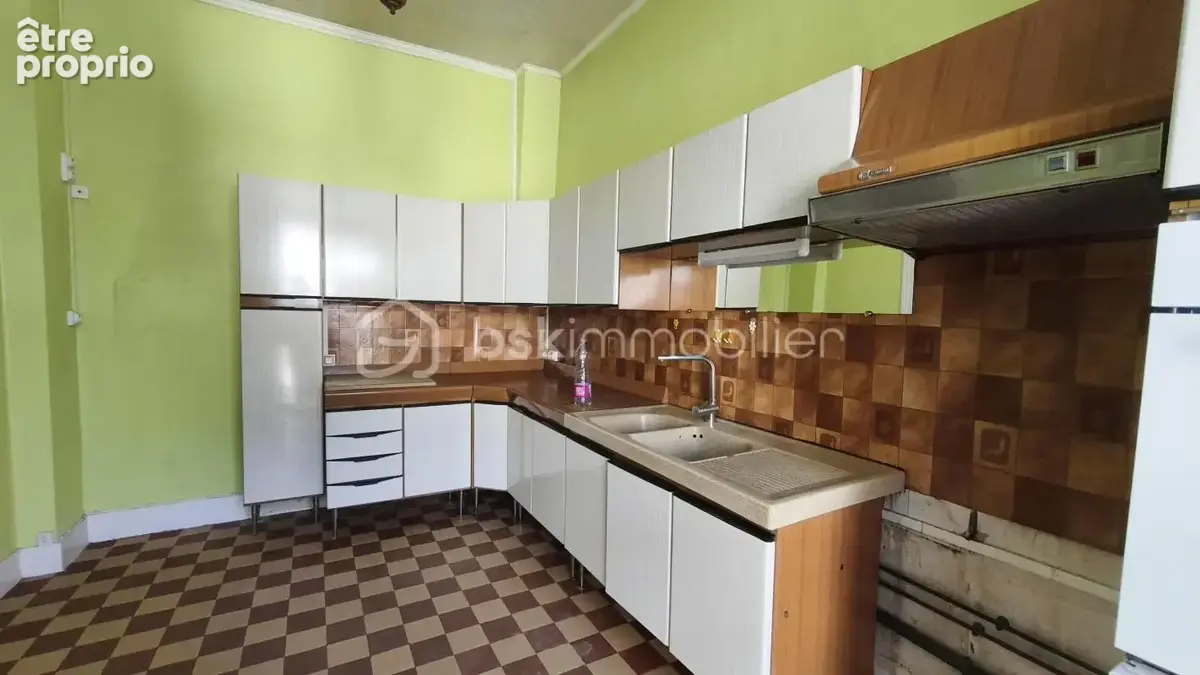 Immeuble de rapport - Local commercial et habitation - photo 5
