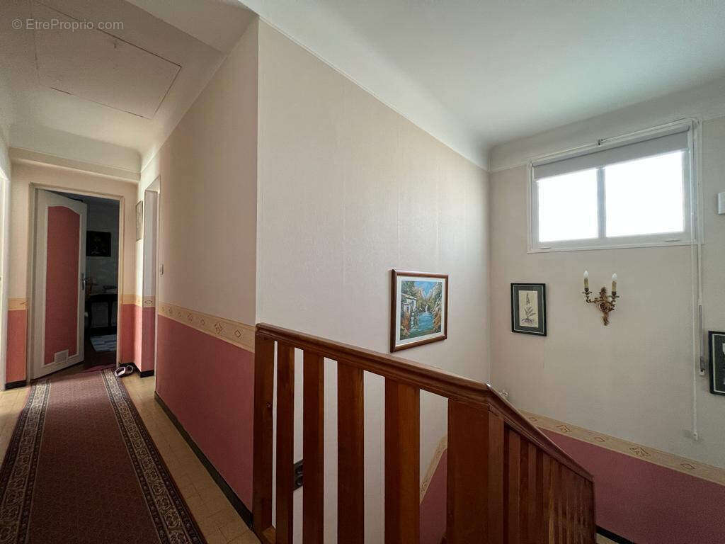 Maison à BAGNOLS-SUR-CEZE