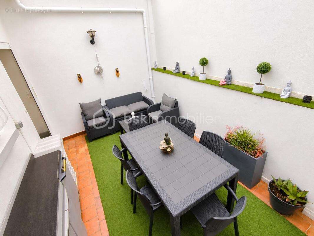 À vendre – maison familiale évolutive 130,50 m² – 4 chambres – 2 logements (t3 + t3) – jardin – terrasses – garage – toulon oues - photo 24