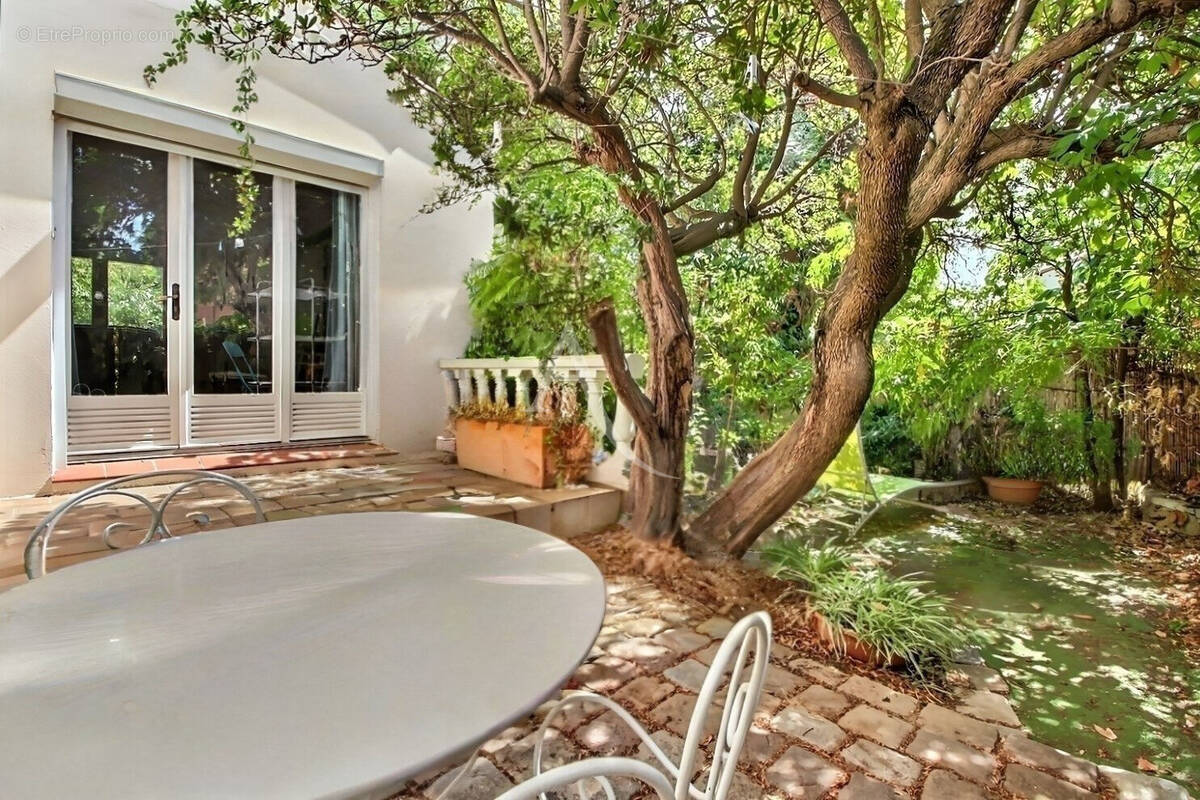 Maison à CARQUEIRANNE