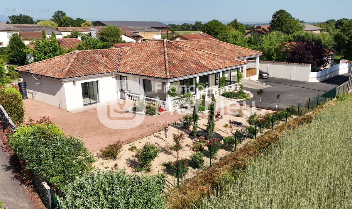 Maison à BIZIAT