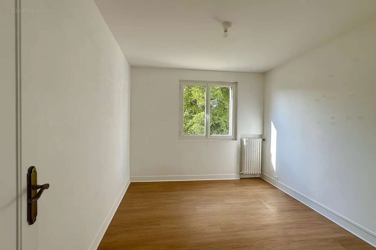 Appartement à LE PERREUX-SUR-MARNE