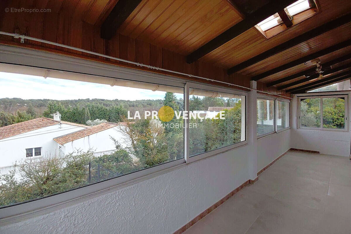 Appartement à GREASQUE