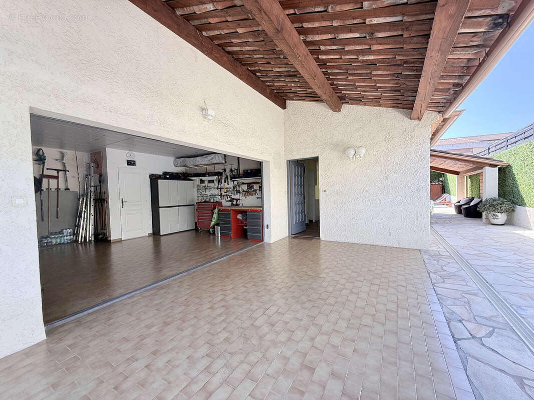 Maison à LE CANNET
