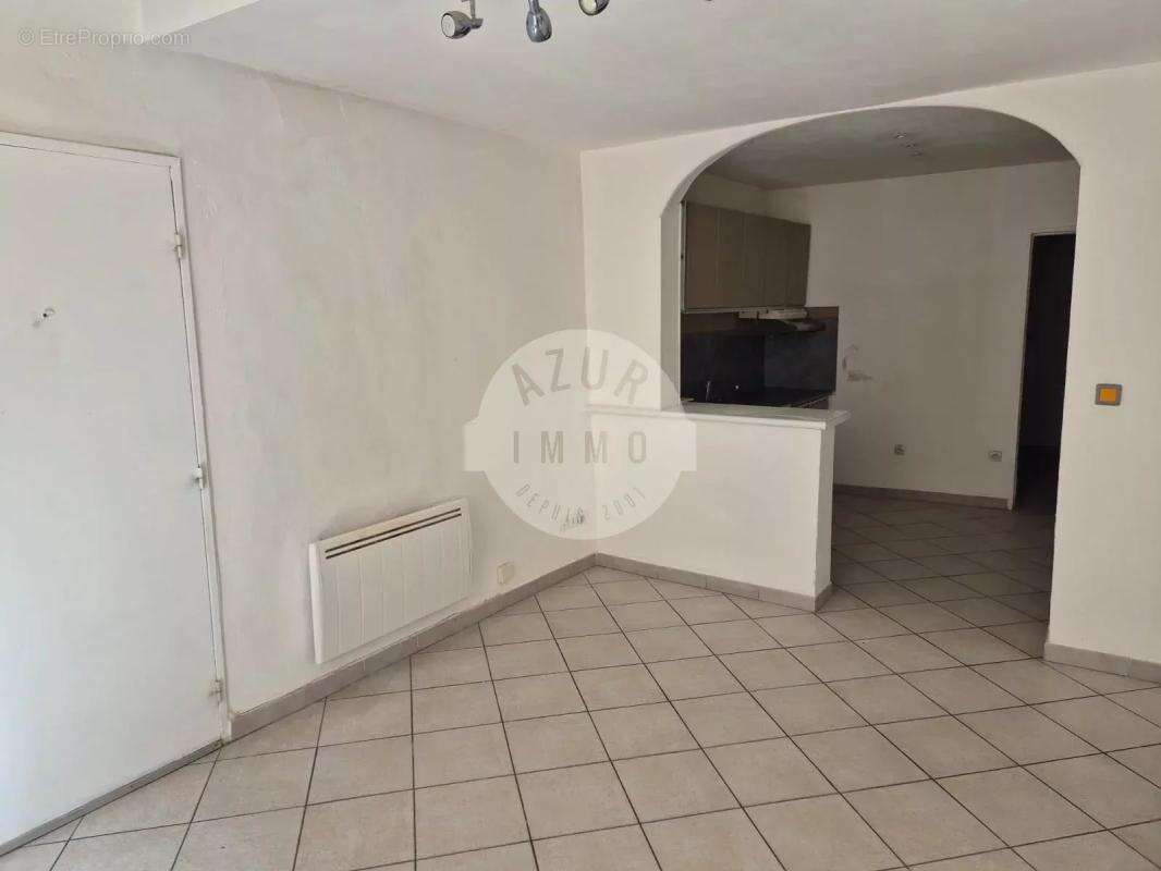Appartement à ROQUEVAIRE