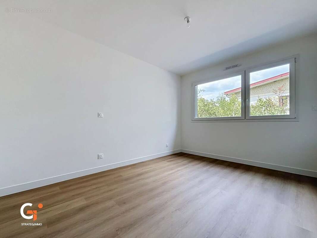 Maison contemporaine 5 chambres à Saint-Étienne-du-Rouvray - photo 14