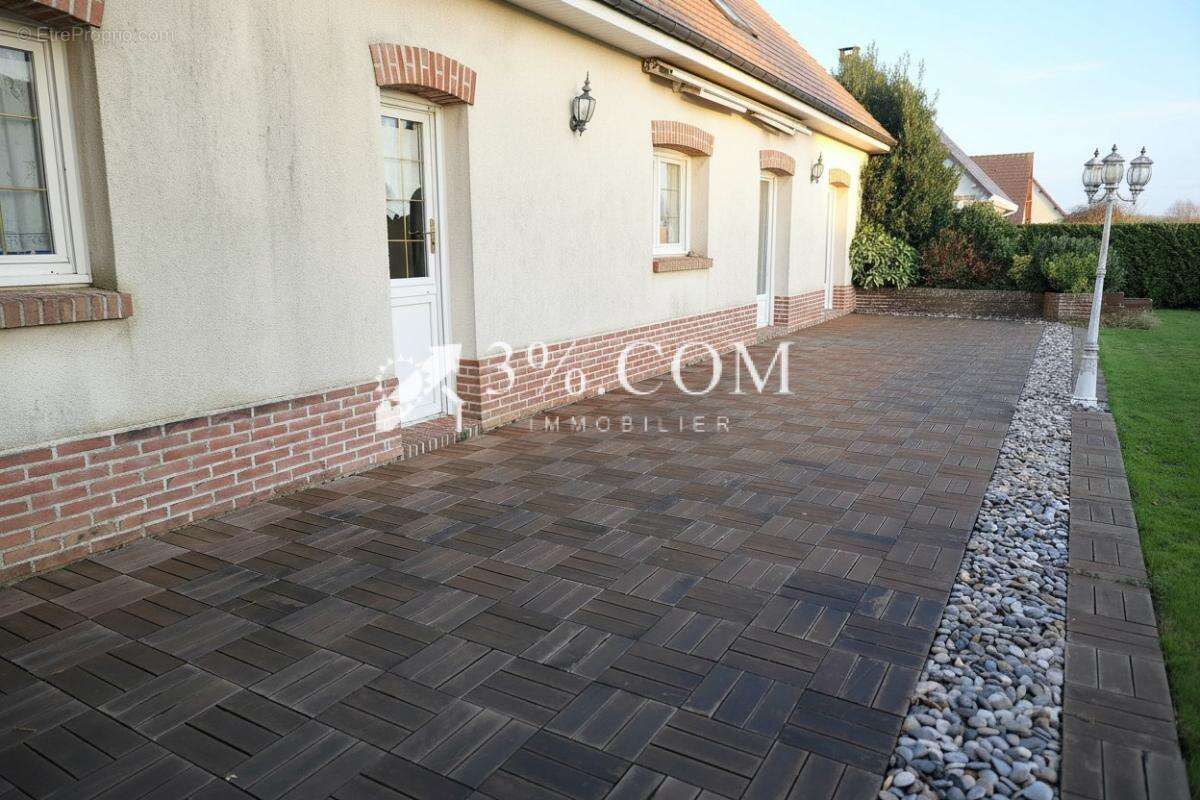 Maison à SAINT-NICOLAS-D'ALIERMONT