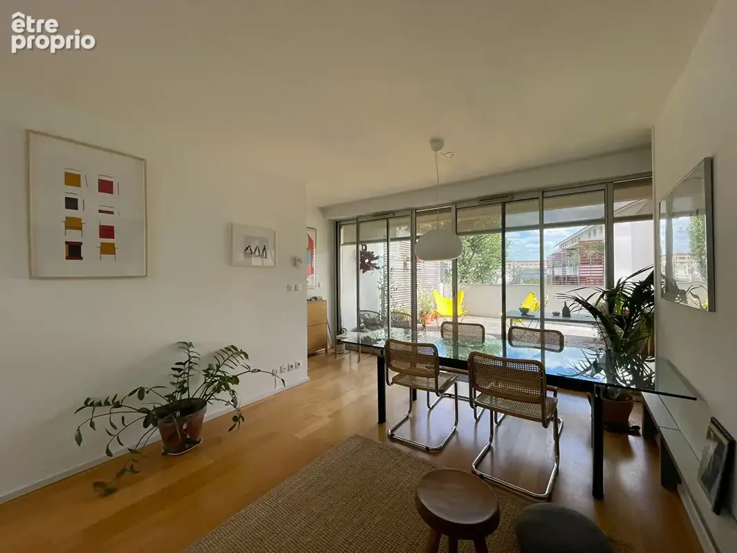 Bordeaux Chartrons - Appartement T4 de 83 m²  avec grande terrasse et place de parking en supplément - photo 2