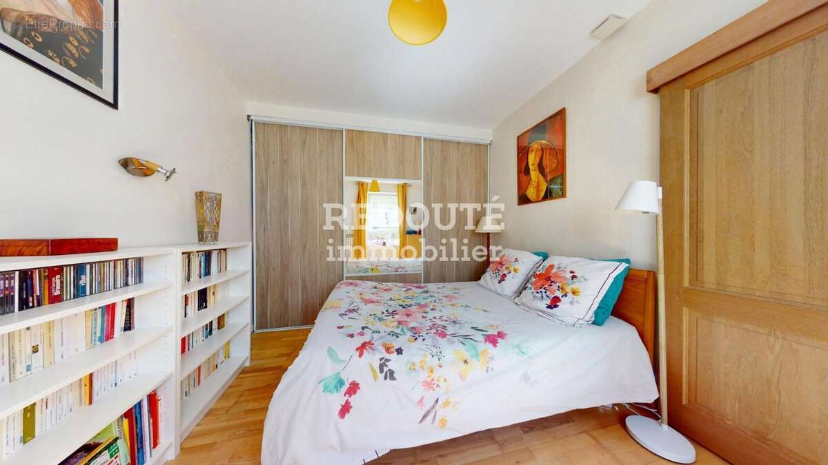 A vendre secteur gambetta f2 en bon etat avec jardin au calme - photo 8