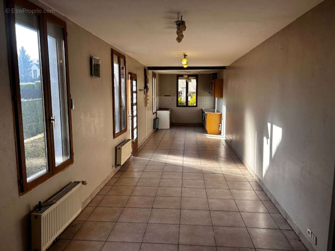 Maison à SAINT-PIERRE-LES-NEMOURS