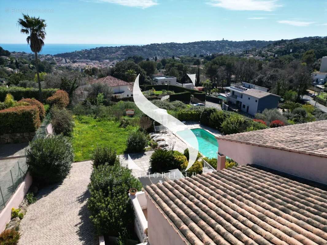 Maison à VALLAURIS