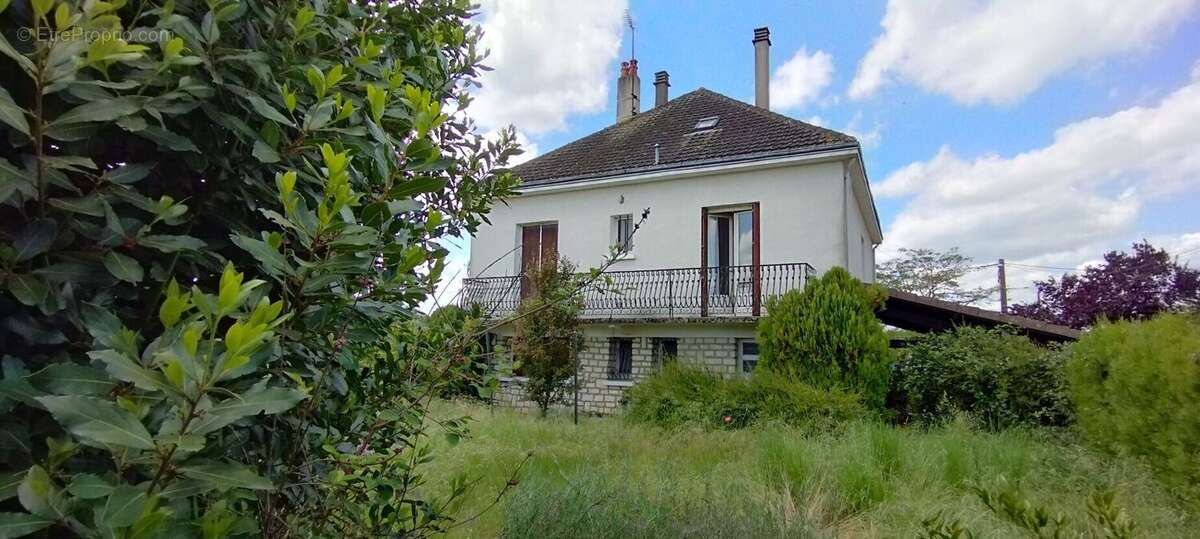 Maison à TOURNON-SAINT-MARTIN