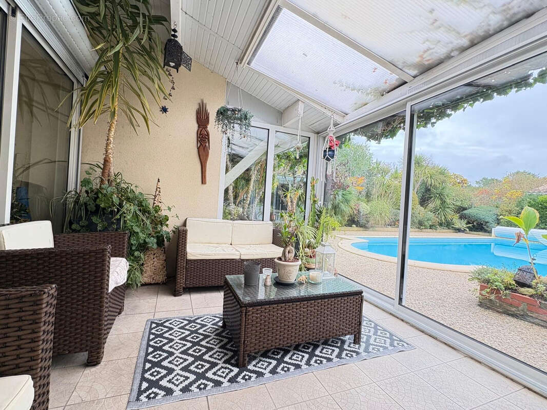 Maison à VENDAYS-MONTALIVET