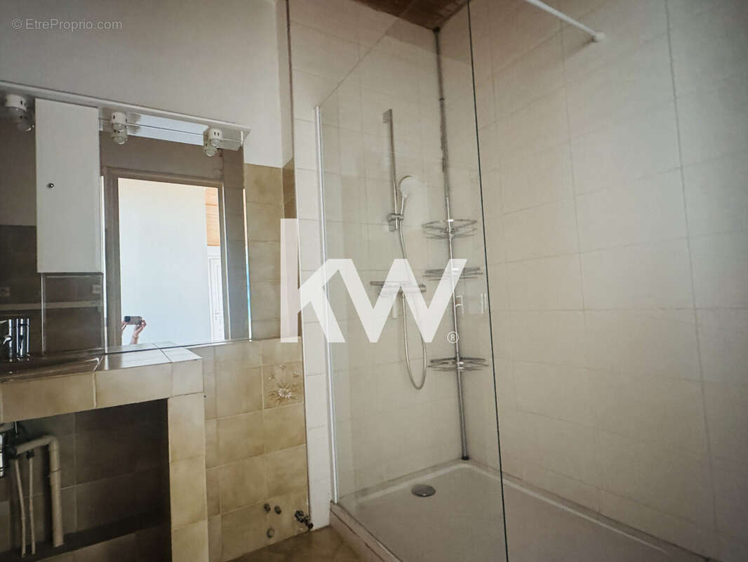 Appartement 76 m² à Saint-Etienne  - photo 5