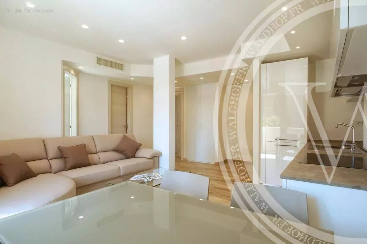 Appartement à ROQUEBRUNE-CAP-MARTIN