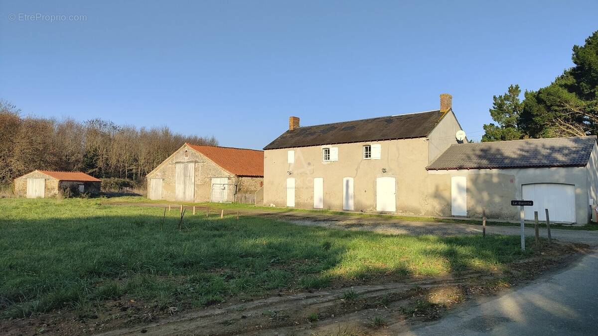 Maison à TALMONT-SAINT-HILAIRE