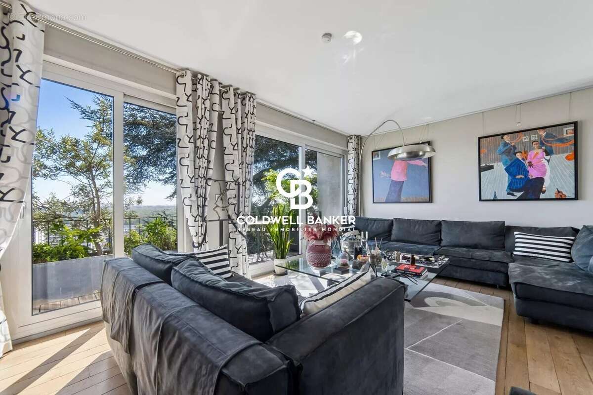 Appartement à SURESNES