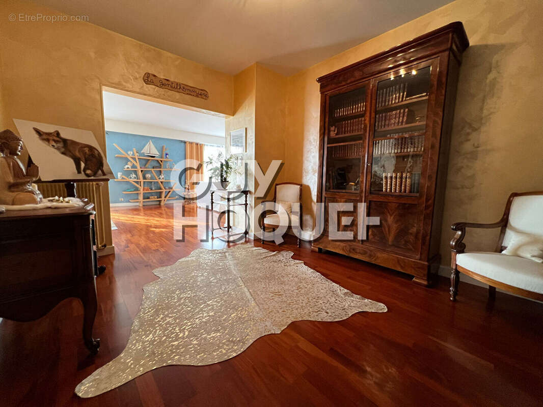 Appartement à MONTCEAU-LES-MINES