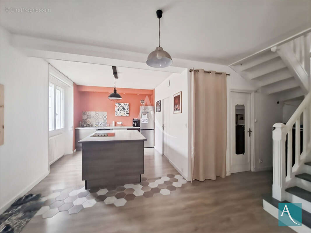 Maison à MEREVILLE