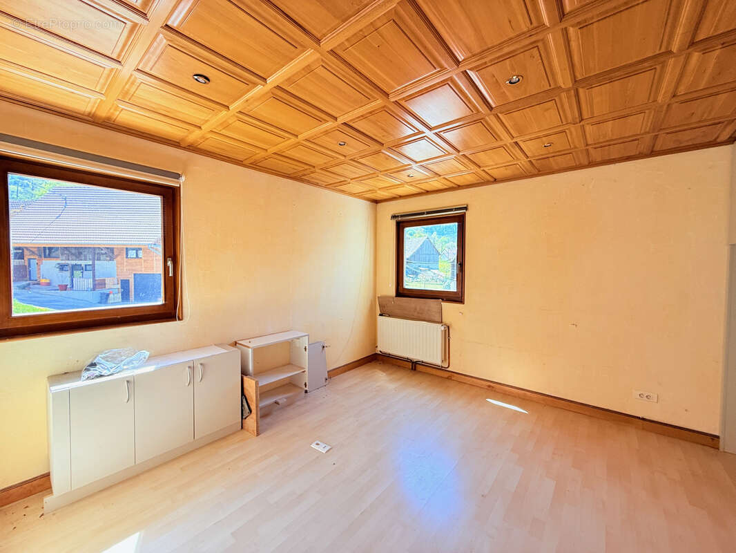 Local professionnel - 341m2 - Plusieurs accès - Possibilité transformation logements - photo 12