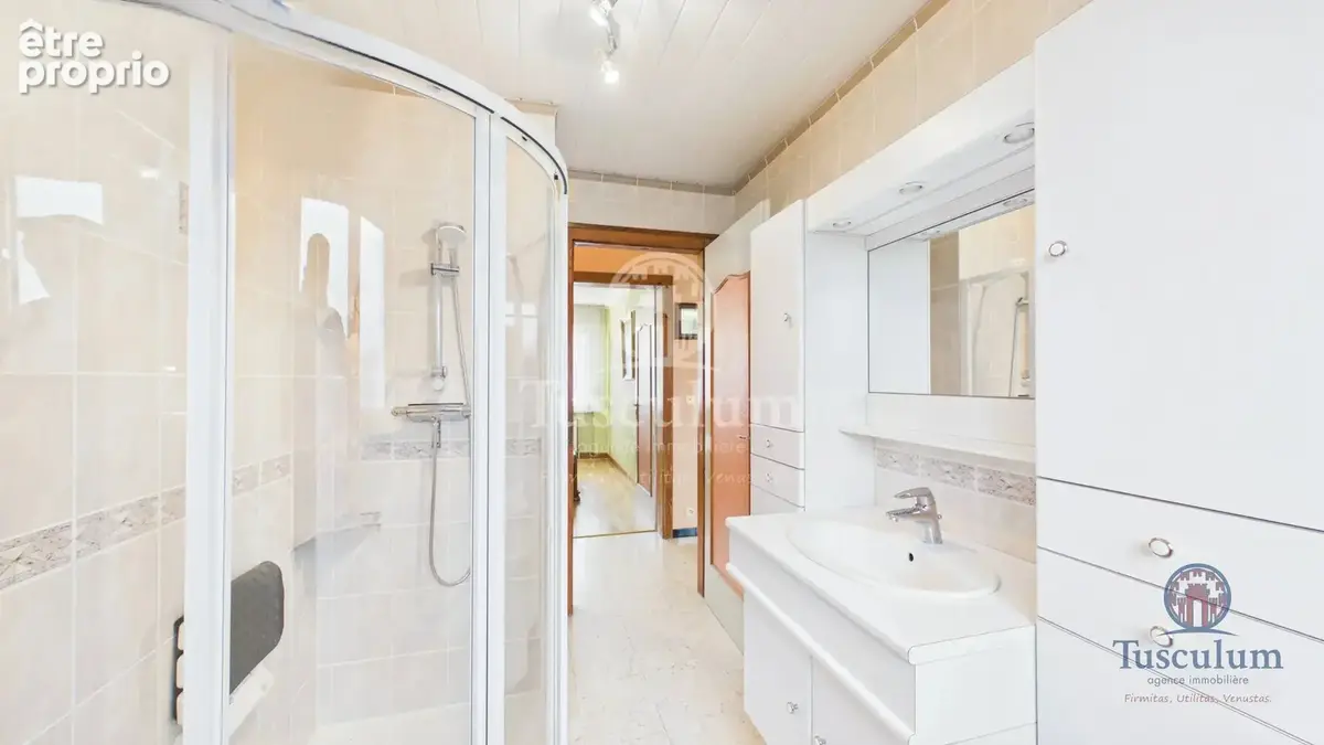 BERTRANGE – Maison familiale avec jardin, terrasses et garage - photo 17