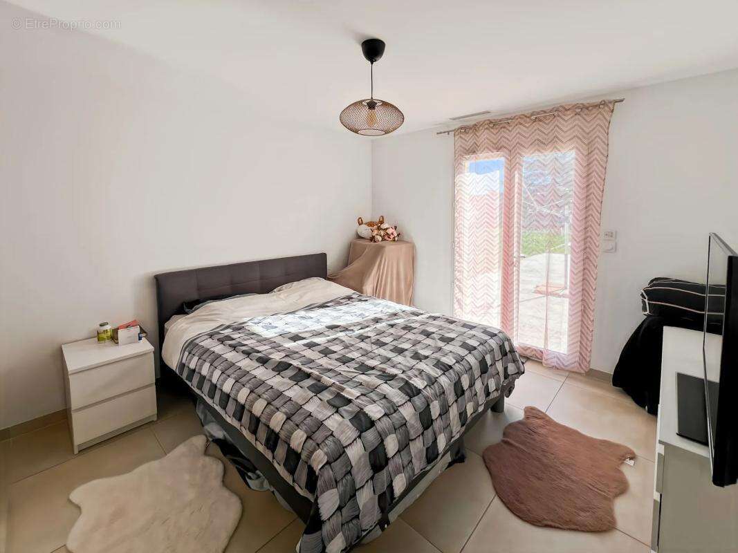 Maison à VINON-SUR-VERDON