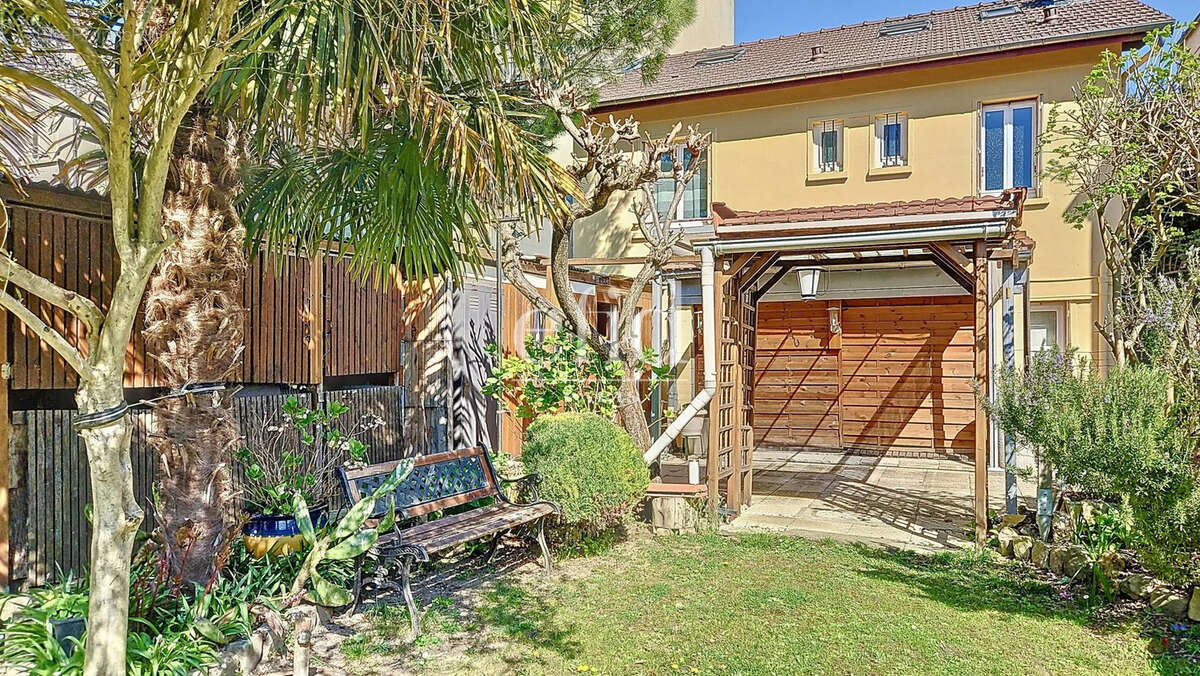 Maison à CHOISY-LE-ROI