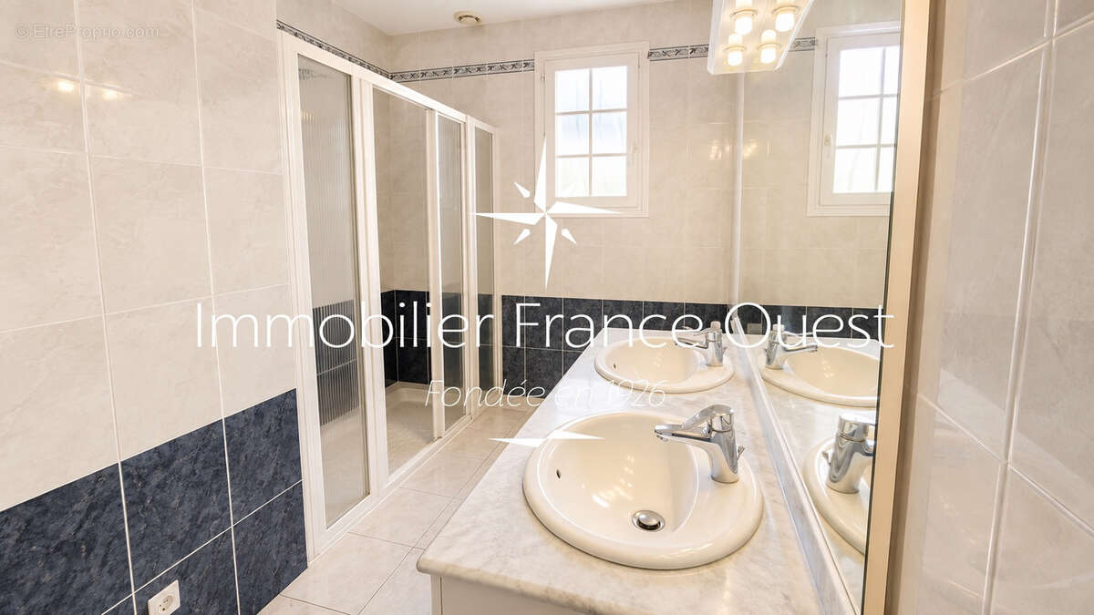 Pavillon dans un quartier au calme, proche centre ville de Sablé sur Sarthe - photo 9